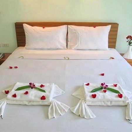 Paradise Beach Resortel Patong Exterior foto